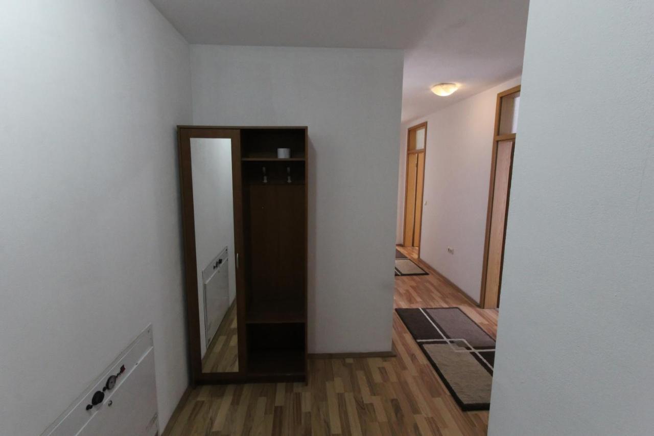 Kasumi Apartment Prishtine Bagian luar foto