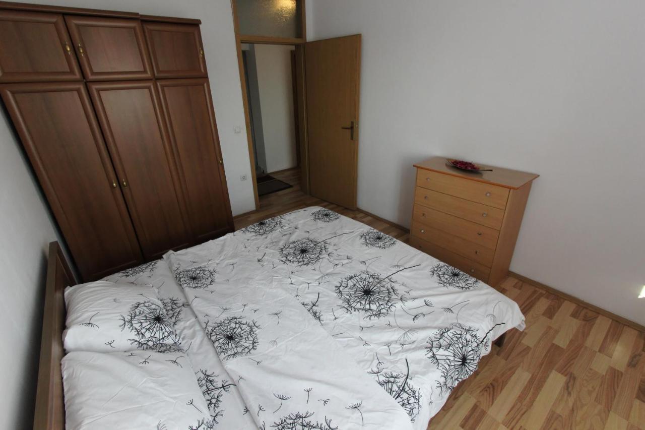 Kasumi Apartment Prishtine Bagian luar foto